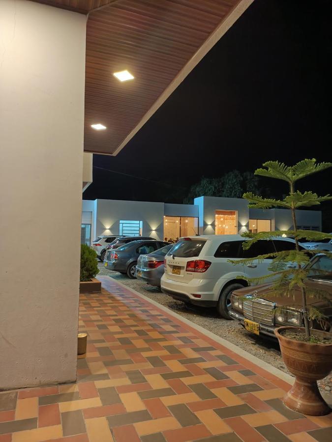Sagrado Hotel Агуачика Екстериор снимка