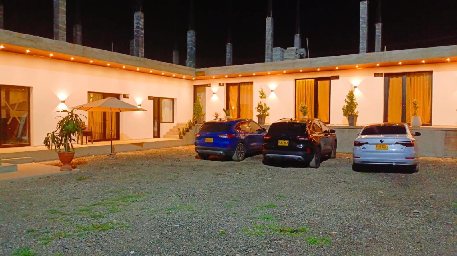 Sagrado Hotel Агуачика Екстериор снимка
